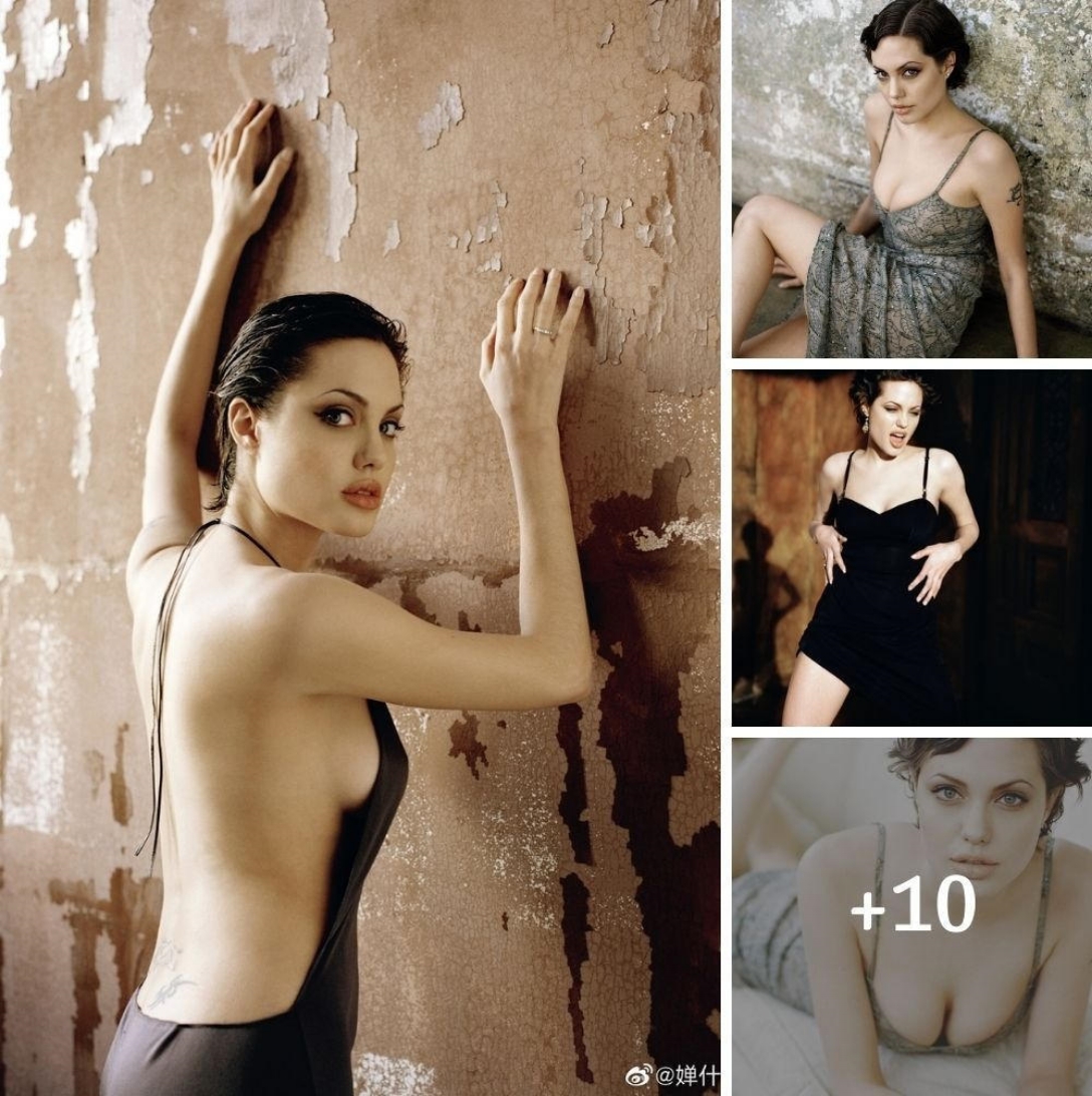 Sєxy beauty of Angelina Jolie at the age of 23…..